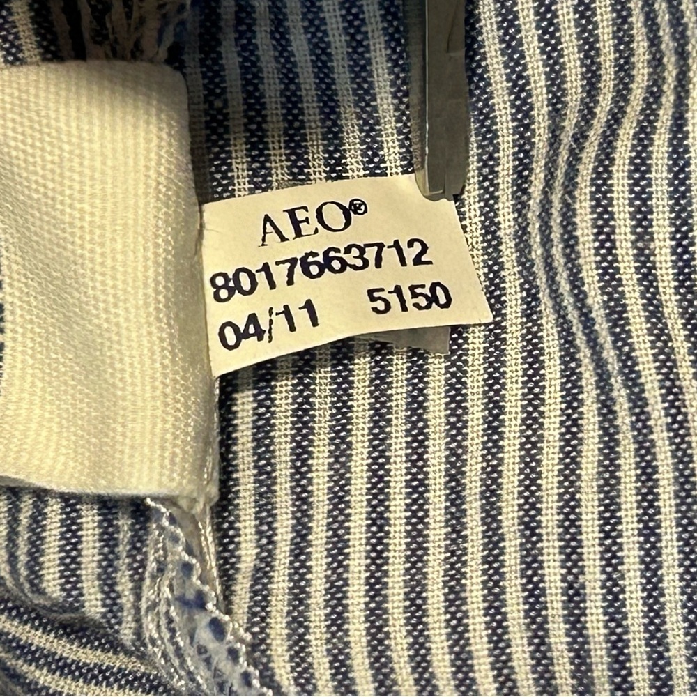 American Eagle Outfitters Women’s Boho Peplum Blouse, size large, Embroidered - Picture 6 of 6